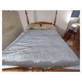 Four-Poster Early American Maple Wood full size bed