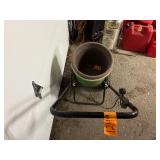 PlantMates lawn fertilizer (wheel doesn’t turn); Sears Easy Reach 2 gallon Sprayer; No Name sprayer