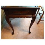 Ethan Allen Queen Ann Pull-Out Tray Expandable Side End Occasional Table, L 30” x H 25 ½” x W 18 ½”