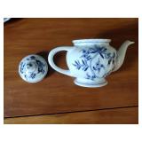 103 pc. Blue Danube Onion China set
