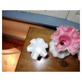 6 Fenton pieces: 5 vases and 1 shade