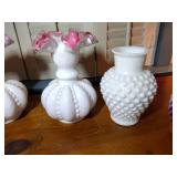 6 Fenton pieces: 5 vases and 1 shade
