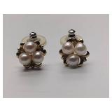 585/14k gold stud earrings with real pearls