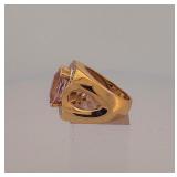 14Kt gold and diamond ring 13 g. Size 7 3/4