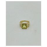 14k Diamond ring size 8 weighs 7 grams