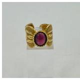 14k Vior Italy w/possible garnet stone size 6 ½ weighs 4 grams