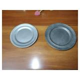 Country pcs: 9 plates, wall sconce; cheese strainer; tin candle holder; tin crimped base lamp w/shade