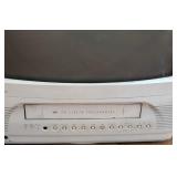 GE Spacemaker TV/VHS Player