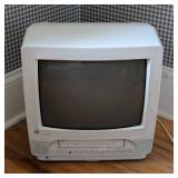 GE Spacemaker TV/VHS Player