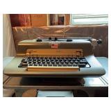Olivetti Editor 2 Electric Typewriter - WORKS & Metal Desk on Wheels