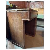 Antique Singer Sewing Machine Desk BRING HELP TO MOVE