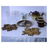 Vintage Teapot, coffee cups, handca...