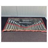 Craftsman 19.2V Cordless Drill Set with Combination Wrench Set - contents unverified