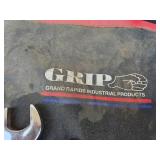 Craftsman 19.2V Cordless Drill Set with Combination Wrench Set - contents unverified