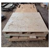 Wooden Dog House Kit with Hinged Roof Panels