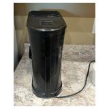 BUNN Coffee Maker with Filters and Tupperware Container Set