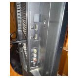 Insignia NS-L32Q-10A 32-Inch LCD TV with Remote