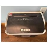 Ativa A10MC18 Paper Shredder with 10-Sheet Capacity