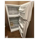 Kenmore Top Freezer Refrigerator 69" H x 30" W x 35" D