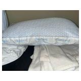 Beautyrest Bedding Set with 3 Pillows, Sheets, and Blankets