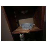 Wooden Shelf, Collection of Household Cleaning and Organizing Supplies (contents unverified) & Pet Leashes