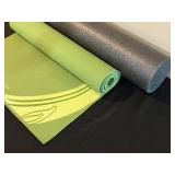 Set of Yoga Accessories: Foam Roller and Gaiam Yoga Mat