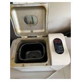 Regal Breadmaker K6727 with Digital Display