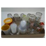 Cup Lot: Vintage glasses & plastic solo punch cups