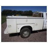 2002 Chevy 2500HD w/Knapheid Service Body