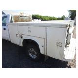 2002 Chevy 2500HD w/Knapheid Service Body