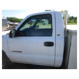 2002 Chevy 2500HD w/Knapheid Service Body