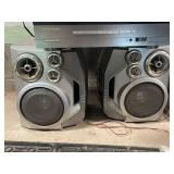 Harman Kardon AVR 146 Receiver with Speaker Set and Accessories