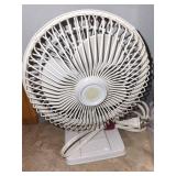 Set of 2 Holmes Fans and ROSEKM KC-KM13T Humidifier