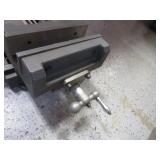 Craftsman 8" Machine Vise