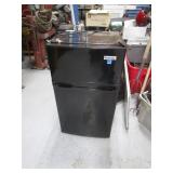 Dorm Fridge/Freezer 19"x19"x33"