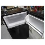 Dorm Fridge/Freezer 19"x19"x33"