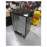 Dorm Fridge/Freezer 19"x19"x33"