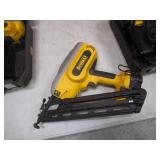 DeWalt 18v 15ga Finnish Nailer