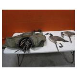 (17) Goose Decoys & Carry Bag