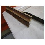 Squeegee & Brush/Squeegee