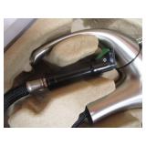 Kitchen Faucet w/Pull Out Sprayer