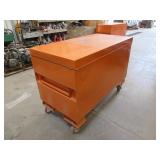 RIGID JOB BOX WITH CASTERS