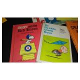 Vintage Charlie Brown Peanuts Books (8)