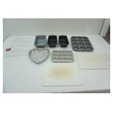 Bakeware Lot: Bread Pans, Muffin Tins, Cooling Rack, Cutting Boards