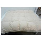 Down Comforter. Approx 8