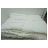 Down Comforter. Approx 8