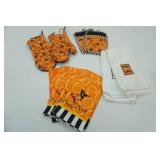 NEW Halloween Hand Towels, Potholders & Oven Mitts