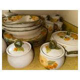 Metlox Poppy Trail Sculptured Zinnia Dinnerware Set