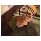 Ethan Allen Wooden Corner Desk with Hutch and Chair Set