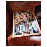 Vintage Singer Sewing Machine with Integrated Wooden Sewing Cabinet